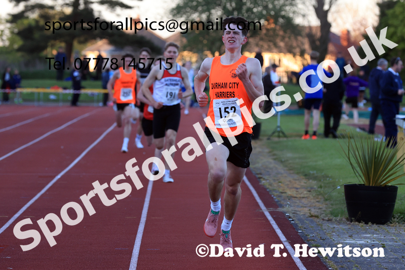 The 1500 metres, 2026 NEGP 1, Monkton Stadium. Photo: David T. Hewitson/Sports for All Pics